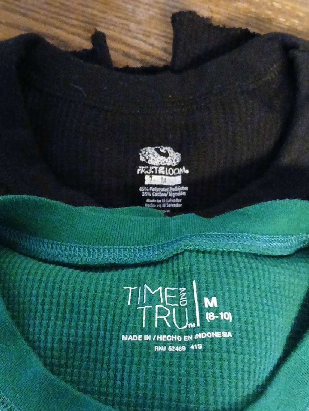 Time and Tru Green Waffle Thermal with Black Ribbed Thermal Under Shirts. Sz M